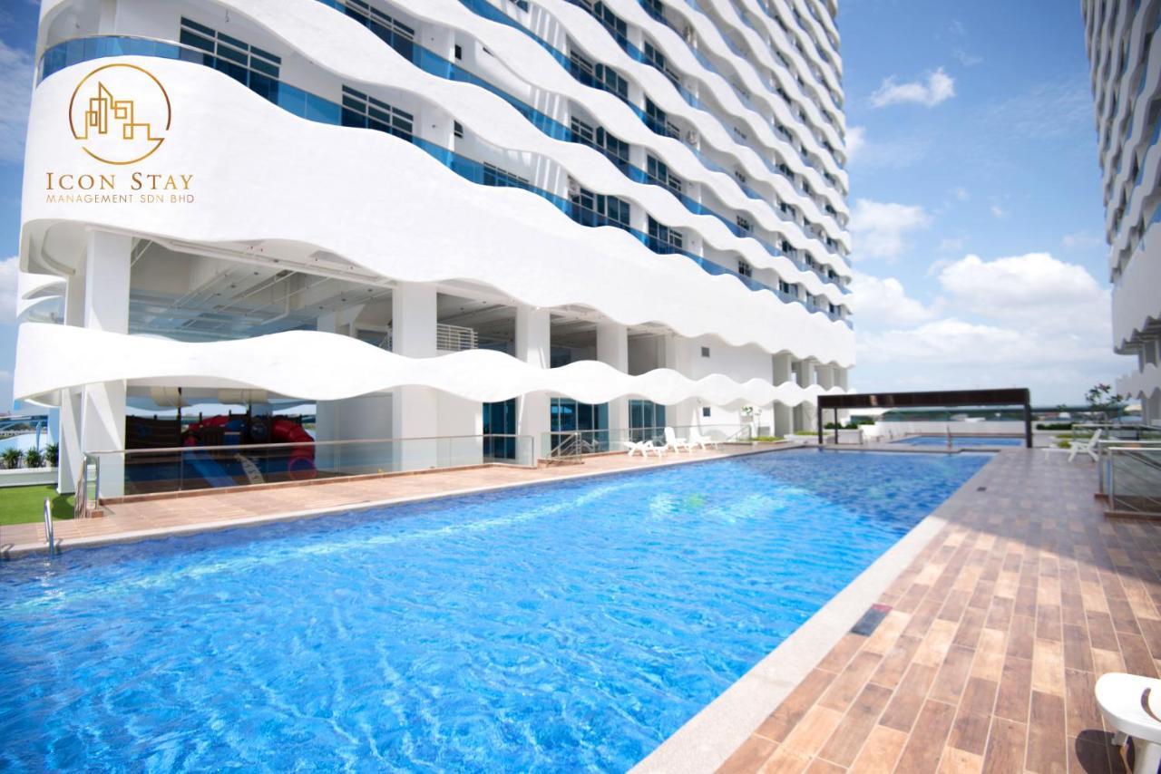 The Wave Residence Melaka Eksteriør billede